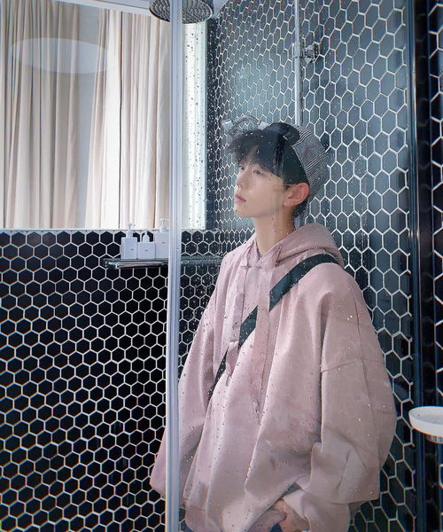 neos（ネオス）の「【neos -addictive design-】ピーチスキン ビッグシルエット プルオーバー パーカー（パーカー・メンズ・チャコールグレー/ブラック/ベージュ/グレイッシュブルー/ピンクベージュ/ブラウン・MEDIUM/LARGE/X-LARGE）」の15枚目の写真