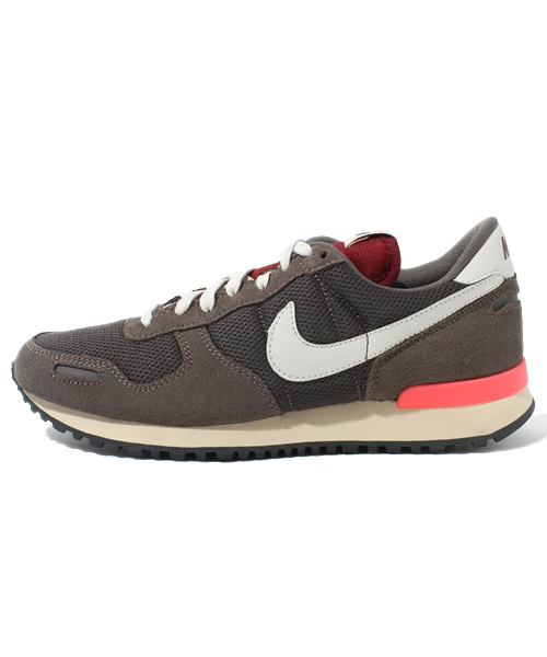 BEAMS BOY(ビームスボーイ)の「NIKE / エアボルテックス ヴィンテージ (429773-201)(スニーカー・レディース・グレー・24/24.5/25)」の2枚目の写真