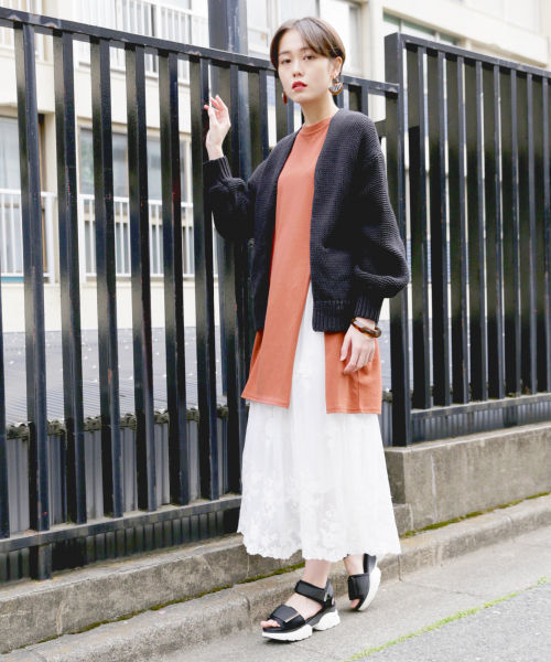 LOWRYS FARM（ローリーズファーム）の「２ＷＡＹレースマキシスカート　825270（スカート・レディース・オフホワイト/ブラック/ブラウン・FREE）」の14枚目の写真