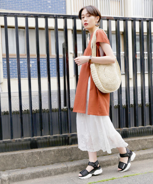 LOWRYS FARM（ローリーズファーム）の「２ＷＡＹレースマキシスカート　825270（スカート・レディース・オフホワイト/ブラック/ブラウン・FREE）」の15枚目の写真