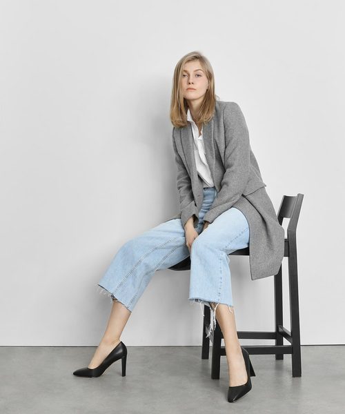 CHARLES & KEITH（チャールズ & キース）の「ミニスクエアトゥ パンプス / Mini Square Toe Pumps（パンプス・レディース・ブラック/ベビーピンク・22.5cm/23cm/23.5cm/24.5cm/25cm/25.5cm）」の4枚目の写真
