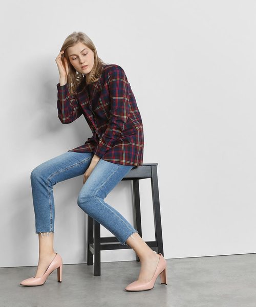 CHARLES & KEITH（チャールズ & キース）の「ミニスクエアトゥ パンプス / Mini Square Toe Pumps（パンプス・レディース・ブラック/ベビーピンク・22.5cm/23cm/23.5cm/24.5cm/25cm/25.5cm）」の11枚目の写真