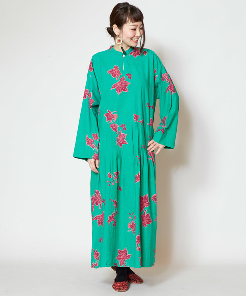 チャイハネ（チャイハネ）の「【チャイハネ】オリエンタルフラワーロングワンピース（ワンピース・レディース・グリーン/レッド/イエロー・FREE）」の2枚目の写真