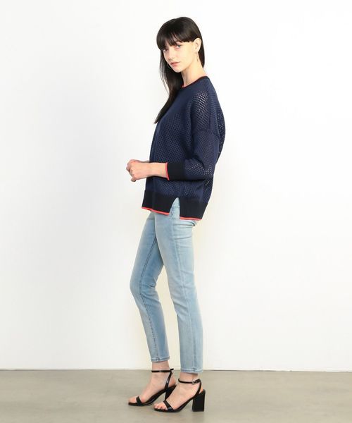ARMANI EXCHANGE（アルマーニエクスチェンジ）の「【A|Xアルマーニ エクスチェンジ】メッシュニットプルオーバー（ニット/セーター・レディース・レッド/ブルー・SMALL/MEDIUM/X-SMALL）」の4枚目の写真