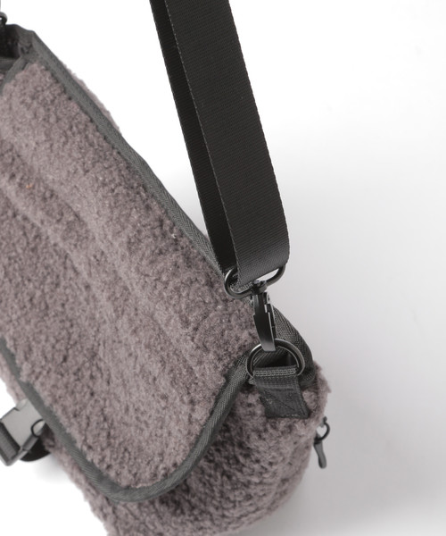 niko and...（ニコアンド）の「オリジナルボアメッセンジャーバッグ（メッセンジャーバッグ・レディース・アイボリー/モカ/チャコール・0）」の13枚目の写真