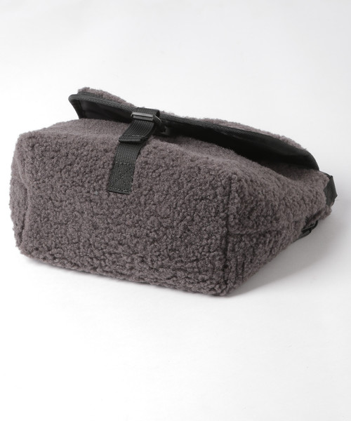 niko and...（ニコアンド）の「オリジナルボアメッセンジャーバッグ（メッセンジャーバッグ・レディース・アイボリー/モカ/チャコール・0）」の15枚目の写真