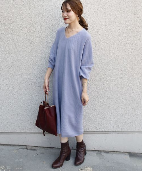 SHIPS(シップス)の「ホールガーメントVネックワンピース◇(ワンピース・レディース・ブラック/グレー/ダークラベンダー・ONE SIZE)」の3枚目の写真