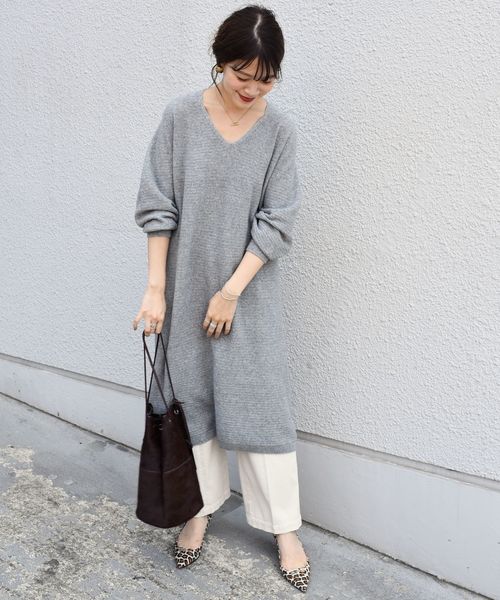 SHIPS(シップス)の「ホールガーメントVネックワンピース◇(ワンピース・レディース・ブラック/グレー/ダークラベンダー・ONE SIZE)」の12枚目の写真