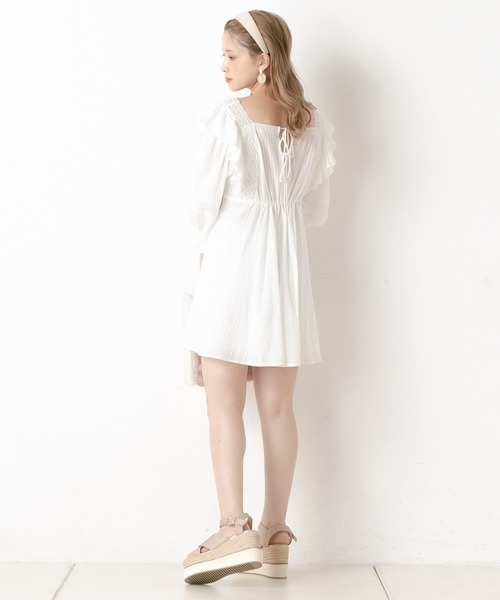 one after another NICE CLAUP（ワンアフターアナザーナイスクラップ）の「フリルチュニック（チュニック・レディース・ブラック/オフホワイト/ブルー・FREE）」の13枚目の写真
