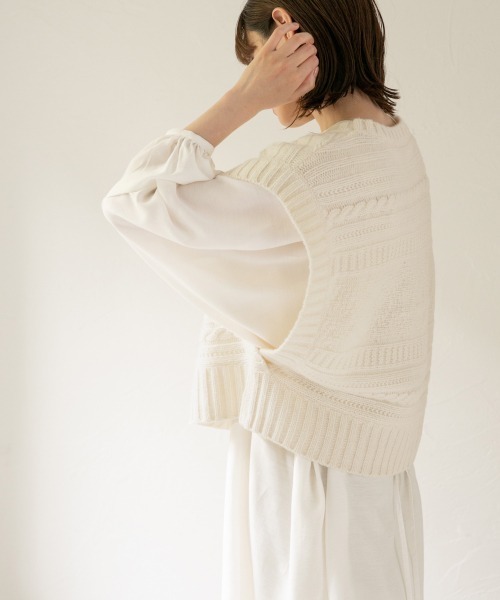 LOWRYS FARM（ローリーズファーム）の「７Ｇイタリーケーブルベスト　894037（ベスト・レディース・ホワイト/ブラック/グレー/カーキ・FREE）」の12枚目の写真