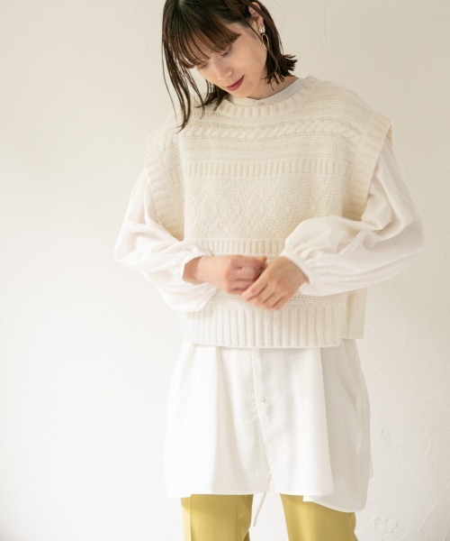 LOWRYS FARM（ローリーズファーム）の「７Ｇイタリーケーブルベスト　894037（ベスト・レディース・ホワイト/ブラック/グレー/カーキ・FREE）」の13枚目の写真