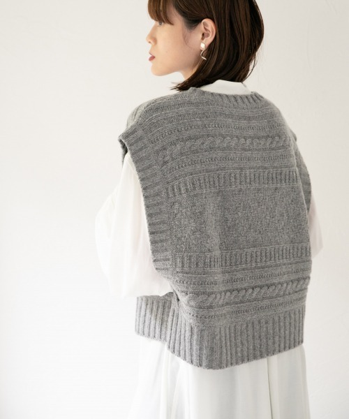 LOWRYS FARM（ローリーズファーム）の「７Ｇイタリーケーブルベスト　894037（ベスト・レディース・ホワイト/ブラック/グレー/カーキ・FREE）」の5枚目の写真