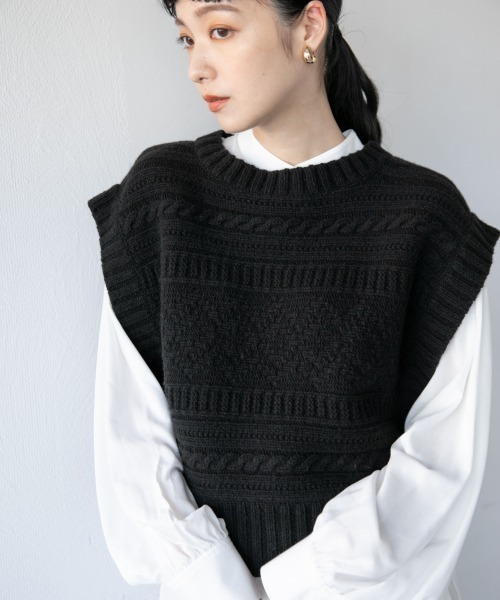 LOWRYS FARM（ローリーズファーム）の「７Ｇイタリーケーブルベスト　894037（ベスト・レディース・ホワイト/ブラック/グレー/カーキ・FREE）」の21枚目の写真