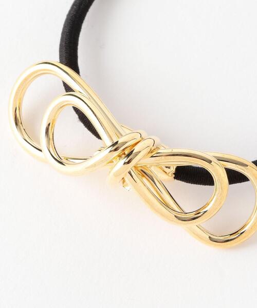 green label relaxing（グリーンレーベルリラクシング）の「CFC W メタル リボン ポニー ヘアゴム（ヘアゴム・レディース・シルバー/ゴールド・FREE）」の5枚目の写真