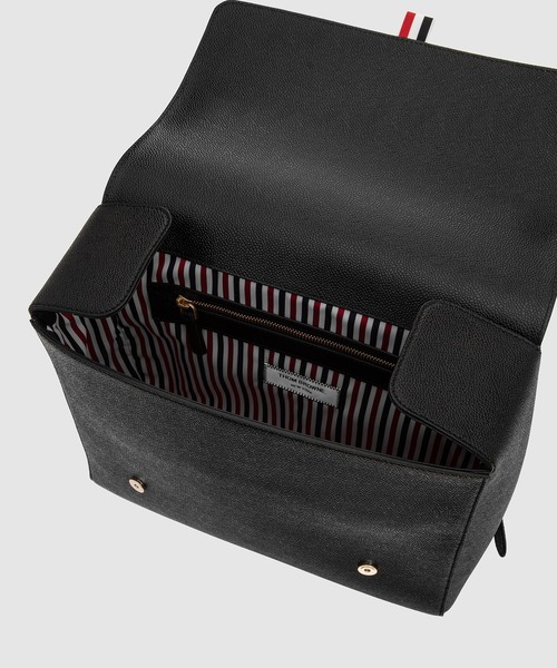 THOM BROWNE（トムブラウン）の「UNSTRUCTURED BOOK BAG IN PEBBLE GRAIN（バックパック/リュック・メンズ・ブラック・ONE SIZE）」の6枚目の写真