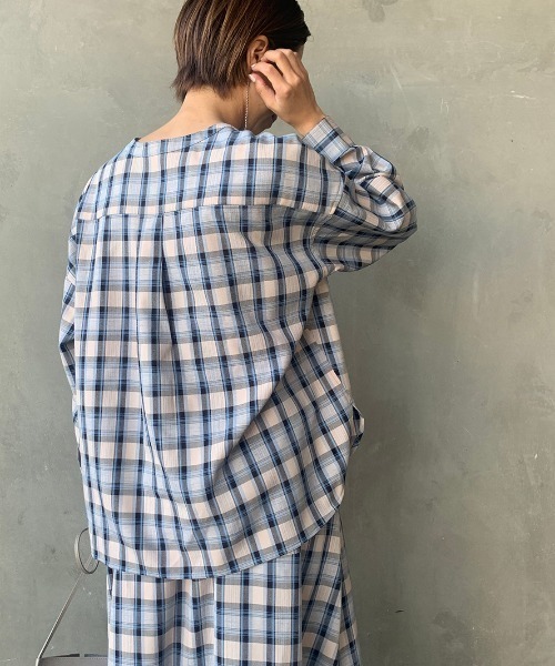UNIVERSAL OVERALL（ユニバーサルオーバーオール）の「[UNIVERSAL OVERALL/ユニバーサルオーバーオール] 別注 ビッグシルエットバンドカラーシャツ（シャツ/ブラウス・レディース・ブルー系その他/ライトブルー/ブラック系その他/ブルー・F）」の11枚目の写真