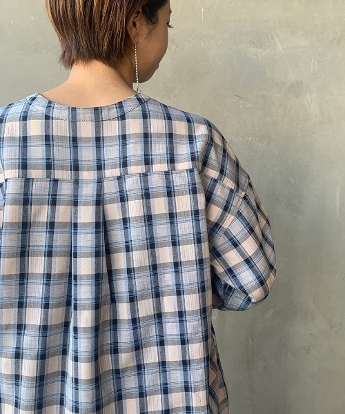 UNIVERSAL OVERALL（ユニバーサルオーバーオール）の「[UNIVERSAL OVERALL/ユニバーサルオーバーオール] 別注 ビッグシルエットバンドカラーシャツ（シャツ/ブラウス・レディース・ブルー系その他/ライトブルー/ブラック系その他/ブルー・F）」の10枚目の写真