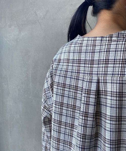 UNIVERSAL OVERALL（ユニバーサルオーバーオール）の「[UNIVERSAL OVERALL/ユニバーサルオーバーオール] 別注 ビッグシルエットバンドカラーシャツ（シャツ/ブラウス・レディース・ブルー系その他/ライトブルー/ブラック系その他/ブルー・F）」の15枚目の写真