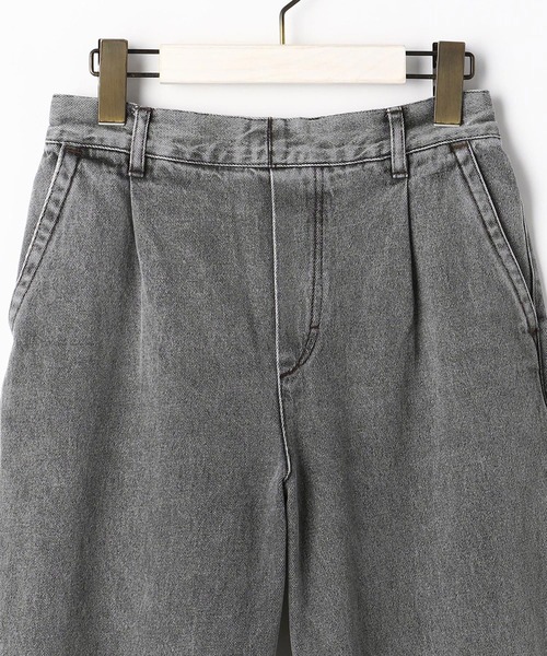 179/WG(イチナナキュウダブルジー)の「テーパードデニムパンツ(デニムパンツ・レディース・オフホワイト/ライトグレー・MEDIUM)」の7枚目の写真