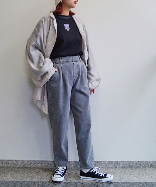 179/WG(イチナナキュウダブルジー)の「テーパードデニムパンツ(デニムパンツ・レディース・オフホワイト/ライトグレー・MEDIUM)」の10枚目の写真