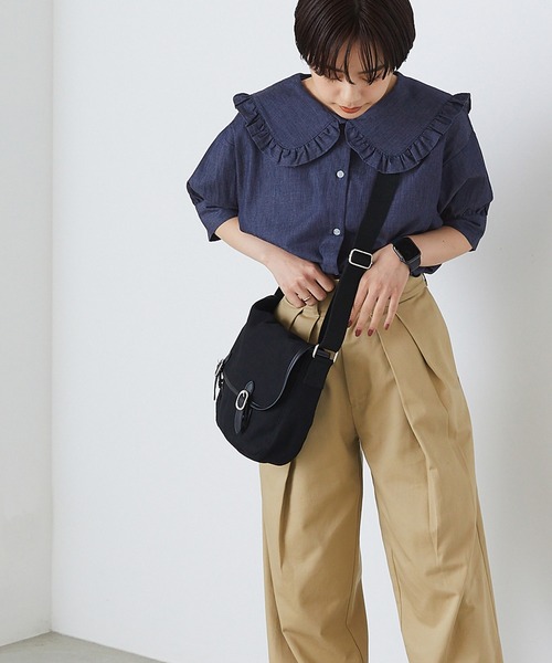 forksy.(フォルクシー)の「【forksy.】BIGフリルカラー パフスリーブシャツ(シャツ/ブラウス・レディース・ホワイト/ブラック/パープル/インディゴブルー/ブラック×ホワイト・FREE)」の4枚目の写真