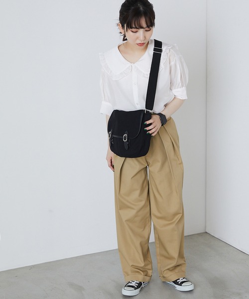 forksy.(フォルクシー)の「【forksy.】BIGフリルカラー パフスリーブシャツ(シャツ/ブラウス・レディース・ホワイト/ブラック/パープル/インディゴブルー/ブラック×ホワイト・FREE)」の6枚目の写真