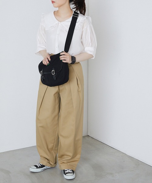 forksy.(フォルクシー)の「【forksy.】BIGフリルカラー パフスリーブシャツ(シャツ/ブラウス・レディース・ホワイト/ブラック/パープル/インディゴブルー/ブラック×ホワイト・FREE)」の7枚目の写真