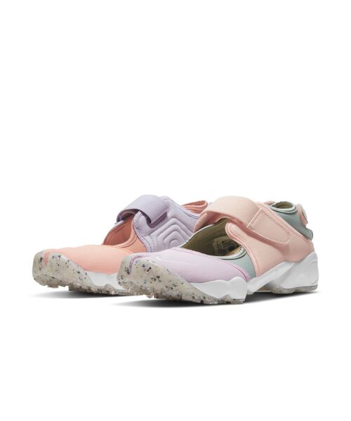NIKE（ナイキ）の「ナイキ エア リフト ウィメンズシューズ / Nike Air Rift Women's Shoe（サンダル・レディース・コーラルピンク・25/24/23/26）」の6枚目の写真