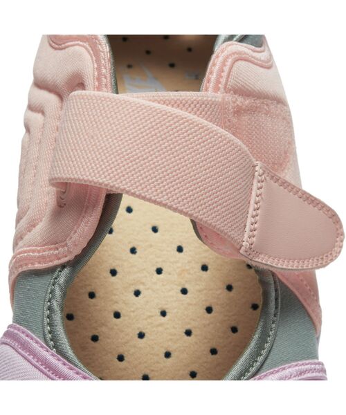 NIKE（ナイキ）の「ナイキ エア リフト ウィメンズシューズ / Nike Air Rift Women's Shoe（サンダル・レディース・コーラルピンク・25/24/23/26）」の9枚目の写真