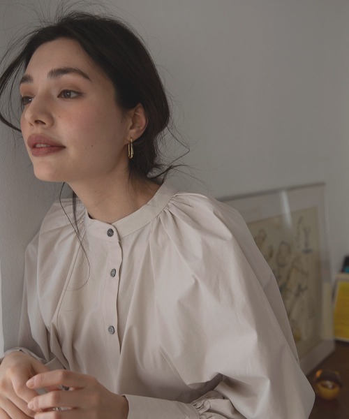 marjour（マージュール）の「VERTICAL HOOP PIERCE（ピアス（両耳用）・レディース・シルバー/ゴールド・FREE）」の9枚目の写真