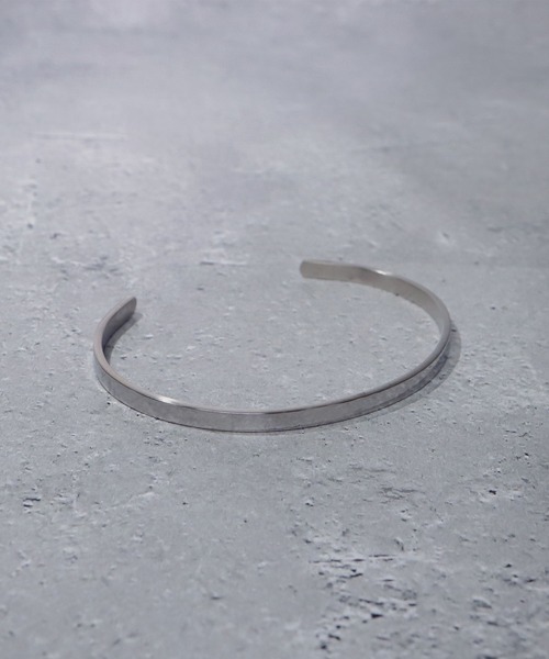 SBG（エスビー）の「SBG 平打ちプレーンバングル（バングル/リストバンド・メンズ・ブラック/シルバー/ゴールド/ピンクゴールド・#4/#6）」の15枚目の写真