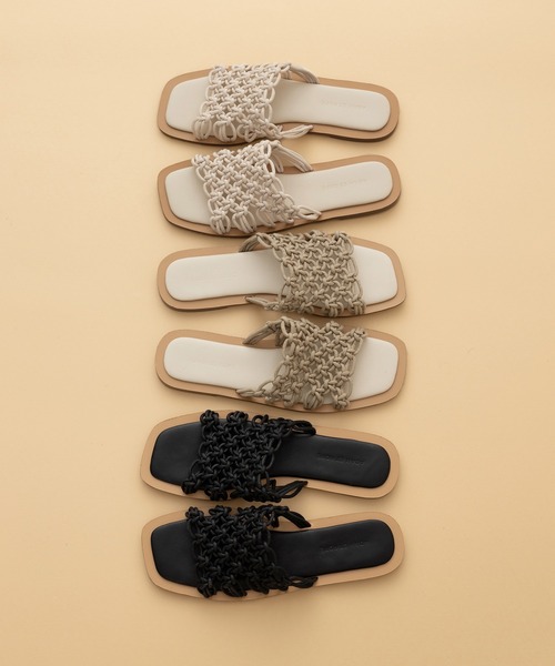 ADAM ET ROPE'（アダムエロペ）の「マクラメフラットサンダル（サンダル・レディース・ブラック/ベージュ/オフホワイト・23.5cm/24.5cm/23.0cm/24.0cm）」の18枚目の写真