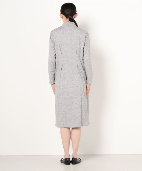 MUVEIL(ミュベール)の「MUVEIL/ハートパッチワンピース(ワンピース・レディース・グレー・38)」の2枚目の写真