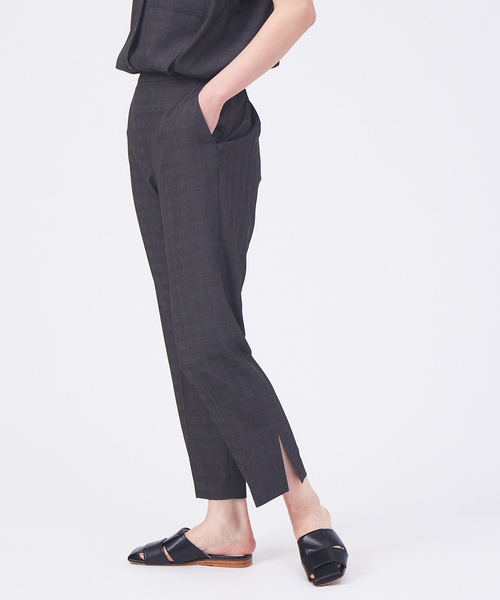 qualite(カリテ)の「【セットアップ対応】シャドーチェックパンツ(スラックス・レディース・ベージュ/チャコールグレー・36/40/34/38)」の2枚目の写真