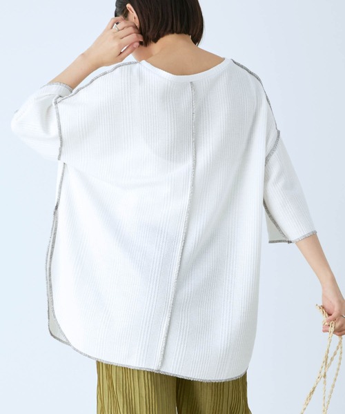 mikke（ミッケ）の「2WAYオーバサイズ 配色ステッチ ワッフルカットソー（Tシャツ/カットソー・レディース・ブラック/オフホワイト/イエロー/ブルー・FREE）」の6枚目の写真