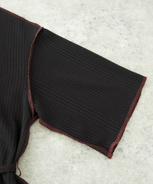 mikke（ミッケ）の「2WAYオーバサイズ 配色ステッチ ワッフルカットソー（Tシャツ/カットソー・レディース・ブラック/オフホワイト/イエロー/ブルー・FREE）」の16枚目の写真