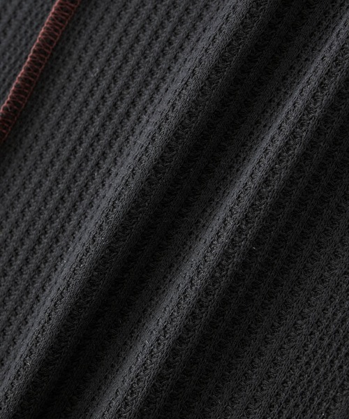 mikke（ミッケ）の「2WAYオーバサイズ 配色ステッチ ワッフルカットソー（Tシャツ/カットソー・レディース・ブラック/オフホワイト/イエロー/ブルー・FREE）」の19枚目の写真