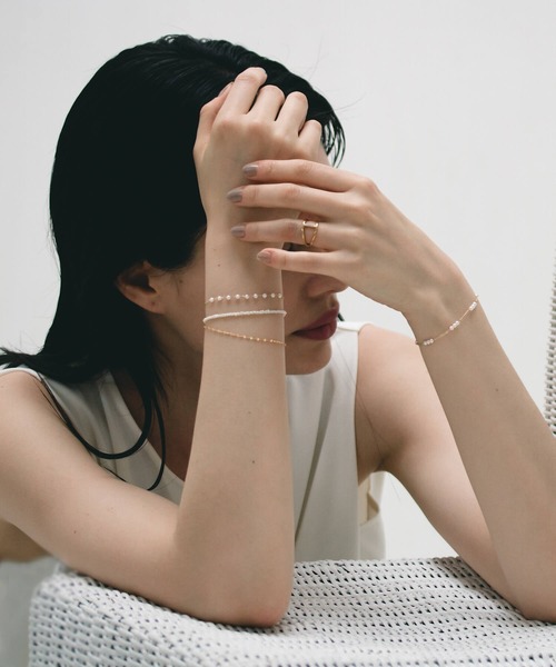 JUICY ROCK（ジューシーロック）の「K14gold-filled 淡水パールブレスレット2（ブレスレット・レディース・ゴールド・ONE SIZE）」の6枚目の写真
