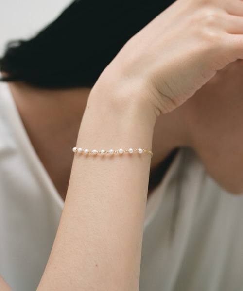 JUICY ROCK（ジューシーロック）の「K14gold-filled 淡水パールブレスレット2（ブレスレット・レディース・ゴールド・ONE SIZE）」の7枚目の写真