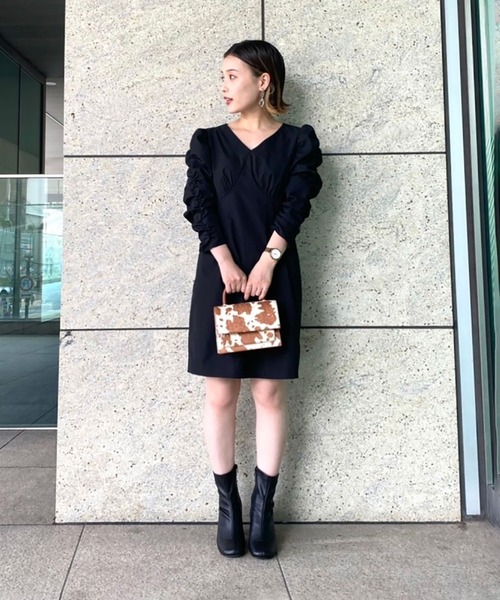 FREE'S MART（フリーズマート）の「【インフルエンサー森下愛里沙さんレコメンド】◆袖シャーリングミニワンピース（ワンピース・レディース・ブラック/グリーン・FREE）」の15枚目の写真