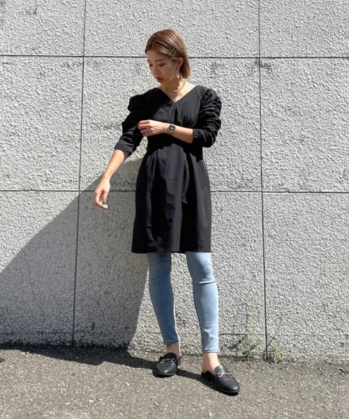 FREE'S MART（フリーズマート）の「【インフルエンサー森下愛里沙さんレコメンド】◆袖シャーリングミニワンピース（ワンピース・レディース・ブラック/グリーン・FREE）」の12枚目の写真