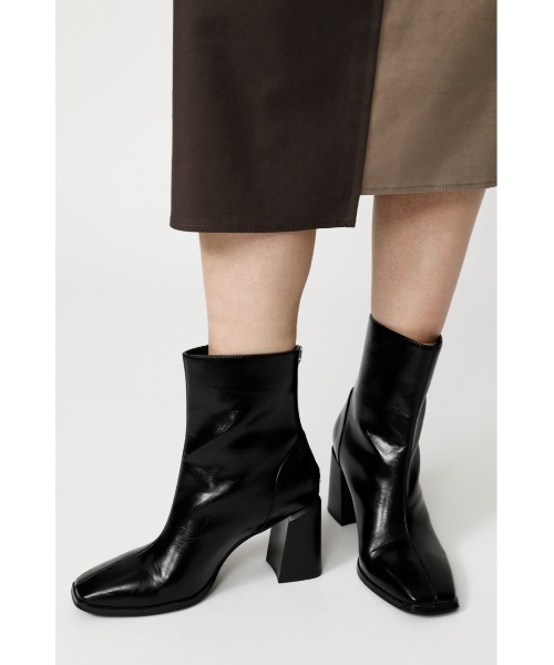 SLY（スライ）の「CENTER SEAM SHORT BOOTS ショート ブーツ（ブーツ・レディース・マルチ/アイボリー/ブラック・MEDIUM/LARGE/SMALL）」の7枚目の写真