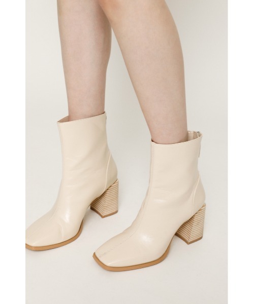 SLY（スライ）の「CENTER SEAM SHORT BOOTS ショート ブーツ（ブーツ・レディース・マルチ/アイボリー/ブラック・MEDIUM/LARGE/SMALL）」の19枚目の写真