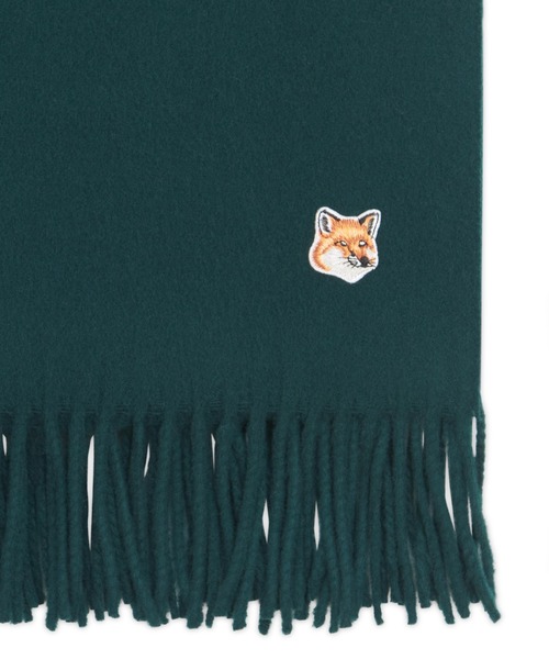 Maison Kitsune（メゾンキツネ）の「SMALL FOX HEAD WOOL SCARF（ストール/ショール・メンズ・ダークグリーン・U）」の2枚目の写真