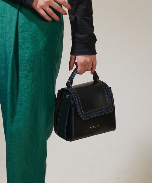 ear PAPILLONNER（イアパピヨネ）の「【MY BEST BAGS(マイベストバッグス）】 ミニボックスショルダーバッグ（ショルダーバッグ・レディース・キャメル/ブラック・FREE）」の18枚目の写真