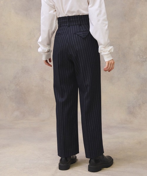 PUBLIC TOKYO(パブリックトウキョウ)の「ダブルベルトウールワイドパンツ(その他パンツ・レディース・ベージュ/ネイビー・1/2)」の4枚目の写真