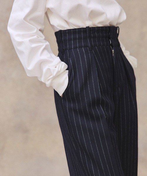 PUBLIC TOKYO(パブリックトウキョウ)の「ダブルベルトウールワイドパンツ(その他パンツ・レディース・ベージュ/ネイビー・1/2)」の16枚目の写真