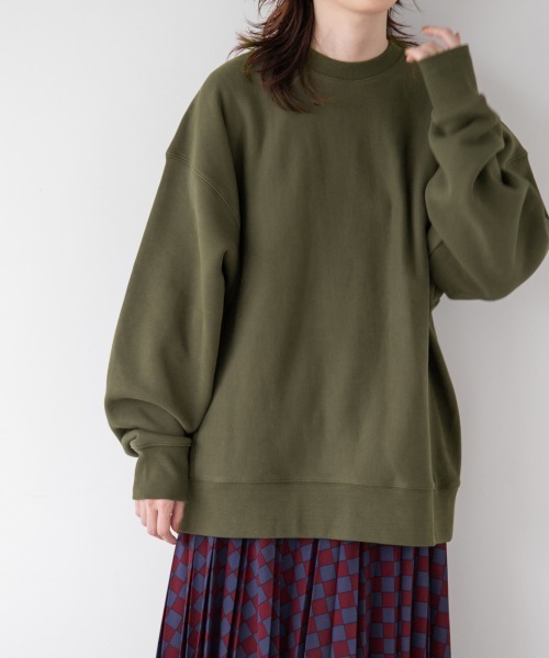 yuw（ユウ）の「UNISEX FLEECE PULLOVER　238895（スウェット・レディース・ブラック/ライトグレー/カーキ/イエロー・FREE）」の2枚目の写真