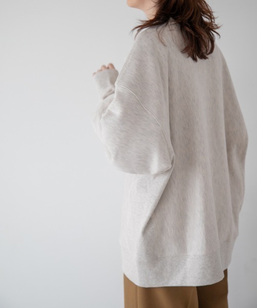yuw（ユウ）の「UNISEX FLEECE PULLOVER　238895（スウェット・レディース・ブラック/ライトグレー/カーキ/イエロー・FREE）」の5枚目の写真