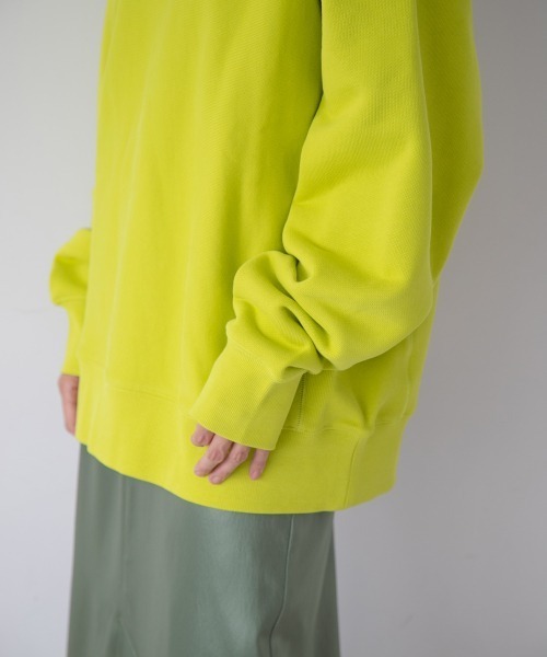 yuw（ユウ）の「UNISEX FLEECE PULLOVER　238895（スウェット・レディース・ブラック/ライトグレー/カーキ/イエロー・FREE）」の11枚目の写真